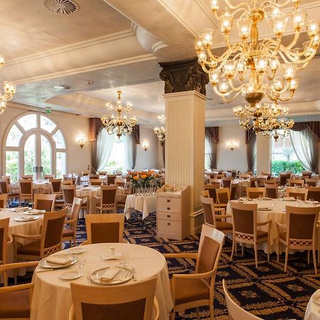 Palace Hotel Милано Мартима Екстериор снимка